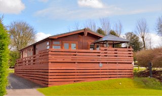 Chatworth hot tub lodges